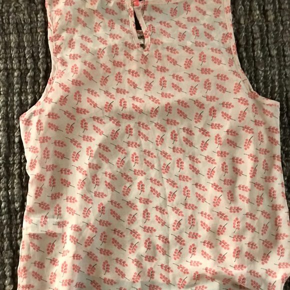 Forever21 tank - Picture 3 of 4